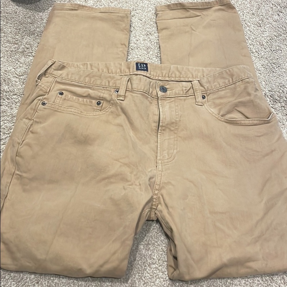 Mens gap 32x30 khaki jeans